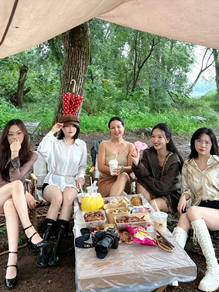 露营:妈妈和熟女阿姨们